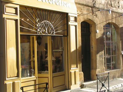 Jaubert - Magasin de d&eacute;coration, meubles peints, liste de mariage, naissance, cadeaux