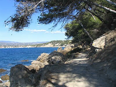 Sentier littoral vers la pointe Grenier - Provence