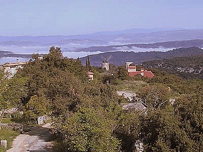 photo - Saint Julien le Montagnier