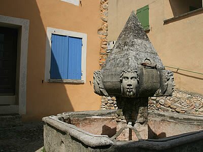 photo Saint-Roman-de-Malegarde